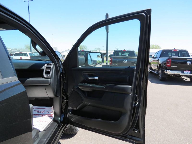 2023 RAM 1500 Tradesman 4x4 4dr Crew Cab 5.6 ft. SB PickupImage 21