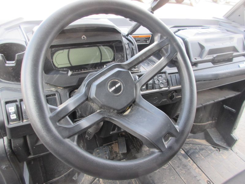 USED 2023 CAN-AM DEFENDER MAX LONE STAR HD10 NIGHT BLACK Image 15