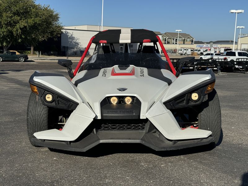 2016 Polaris SLINGSHOT SL LE WHITE PEARL Image 5