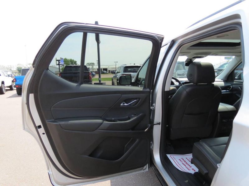2021 Chevrolet Traverse Premier 4x4 4dr SUVImage 37