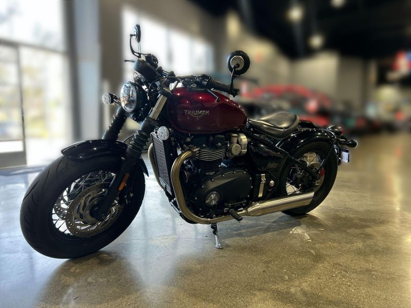 2022 Triumph Bobber Image 17