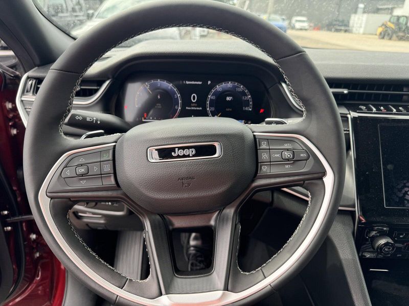 2024 Jeep Grand Cherokee L Altitude XImage 20