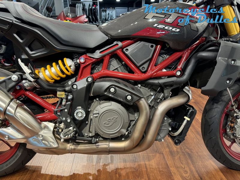 2024 Indian Motorcycle FTR Carbon R  in a Carbon Fiber exterior color. Motorcycles of Dulles 571.934.4450 motorcyclesofdulles.com 