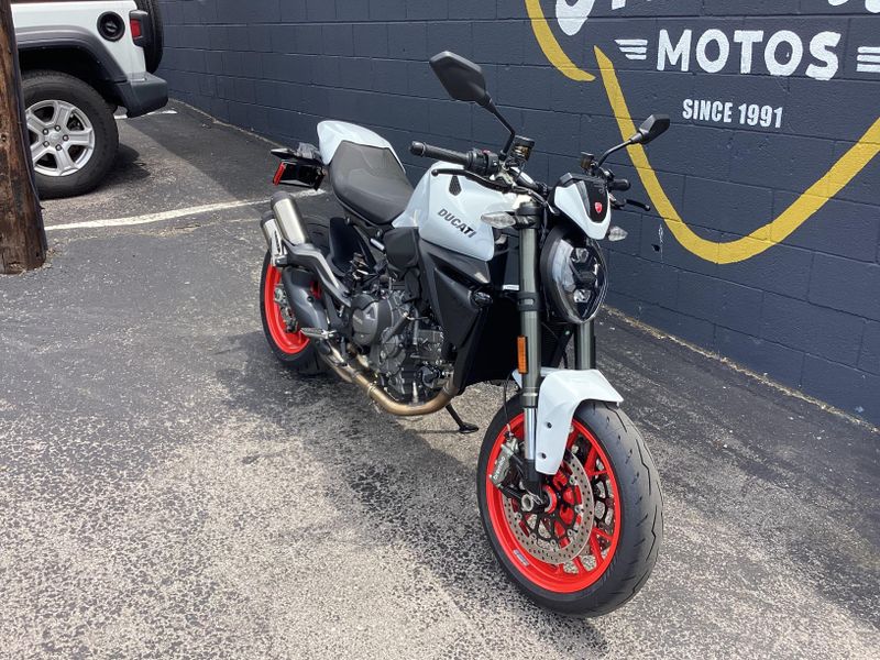 New 2027 Ducati MONSTER 896 