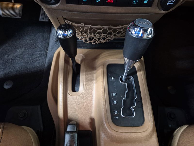 Used 2016 Jeep Wrangler Unlimited SaharaImage 31