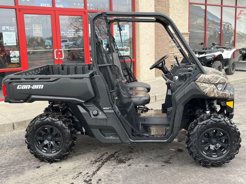 New 2025 Can-Am DEFENDER DPS 62 HD9 