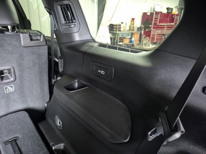 2025 Jeep Grand Cherokee L Limited 4x4Image 19
