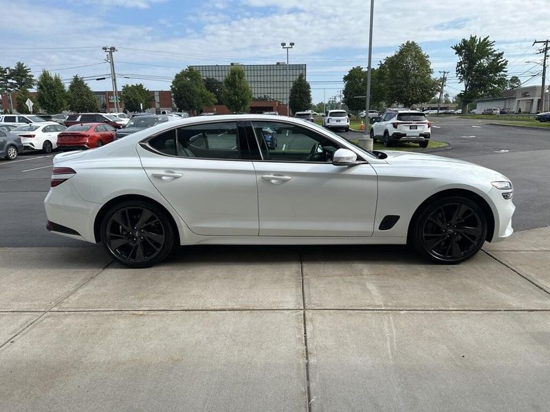 2022 Genesis G70 3.3TImage 4