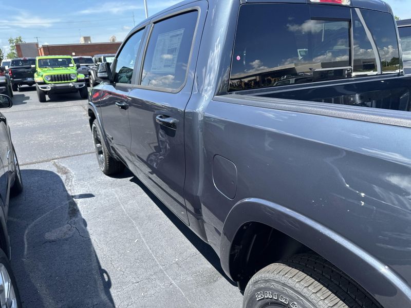 2025 RAM 1500 Big Horn Crew Cab 4x4 5