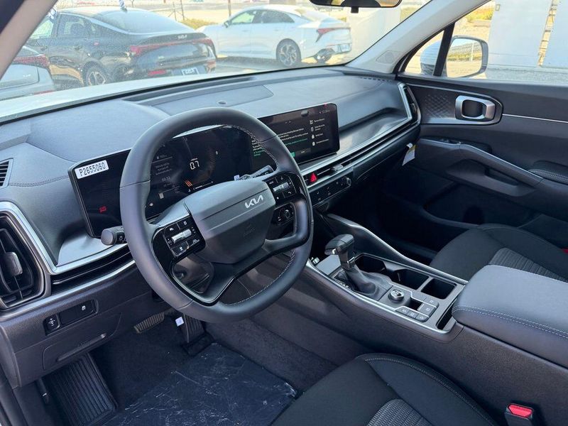 New 2026 Kia Sorento LXImage 10