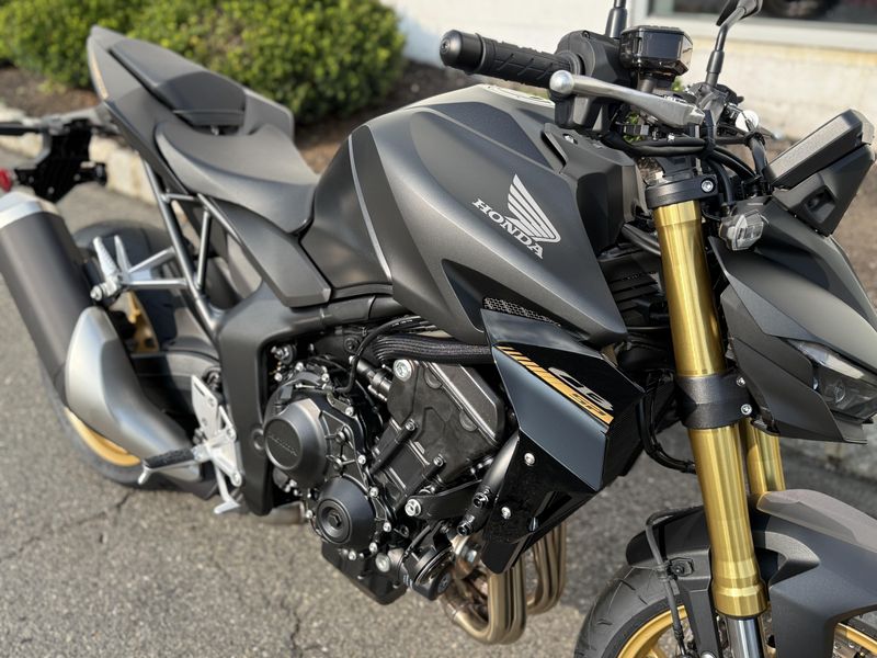 2025 Honda CB1000 Hornet SPImage 6