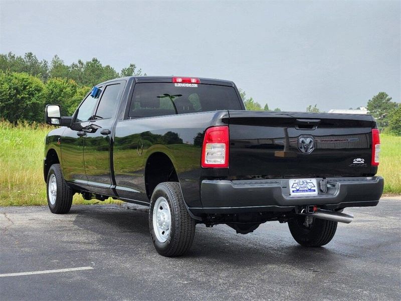 2024 RAM 2500 Tradesman Crew Cab 4x4 8