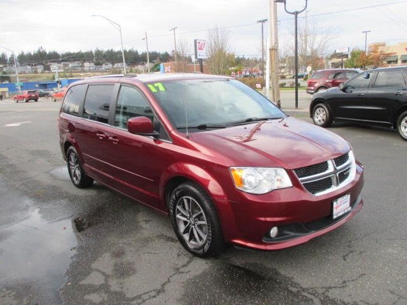 2017 Dodge Grand Caravan SXTImage 5