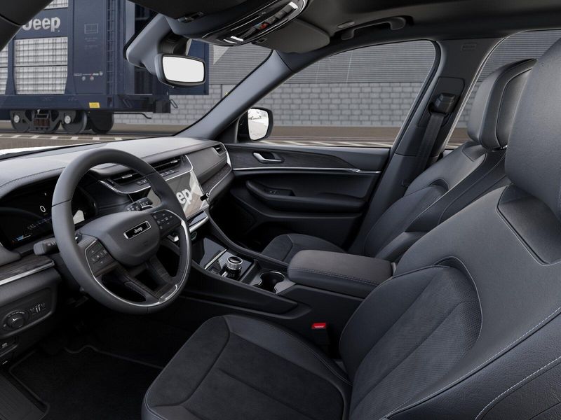 New 2026 Jeep Grand Cherokee L Laredo Altitude 4x4Image 22