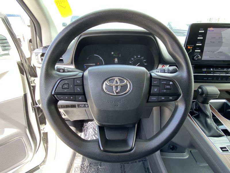 2024 Toyota Sienna LEImage 26