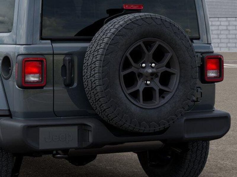 Jeep Wrangler 4xE Image 13
