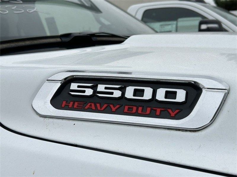 2023 RAM 5500HD TradesmanImage 6