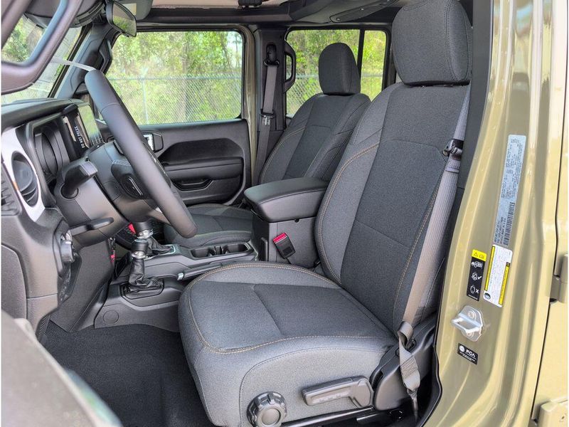 New 2026 Jeep Gladiator Willys 4x4Image 11