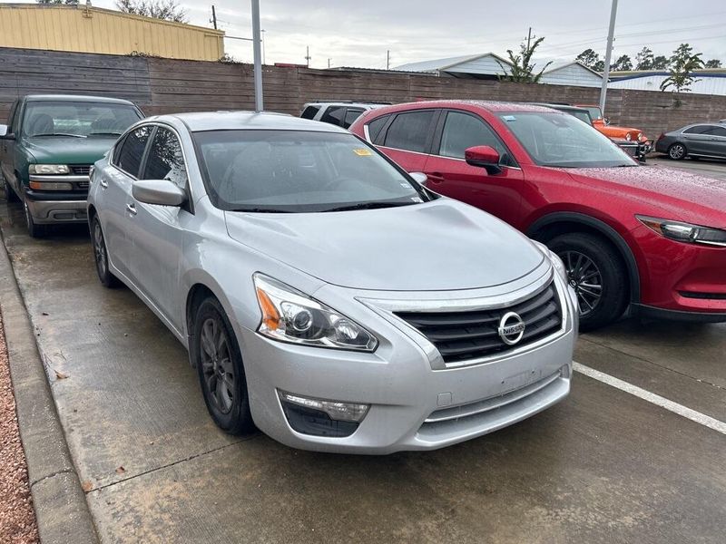 2015 Nissan Altima 2.5 SImage 2