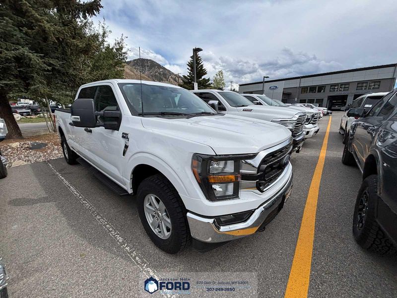 2023 Ford F-150 XLT photo 4