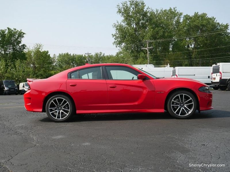 2022 Dodge Charger R/tImage 11