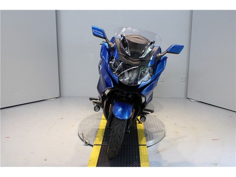 2020 BMW K 1600 B in a Blue exterior color. New England Powersports 978 338-8990 pixelmotiondemo.com 