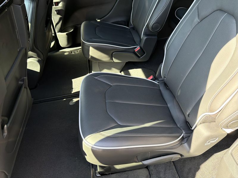 New 2026 Chrysler Pacifica LimitedImage 18