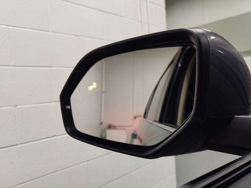 Used 2025 Volkswagen Atlas SE 4-Motion AWDImage 7