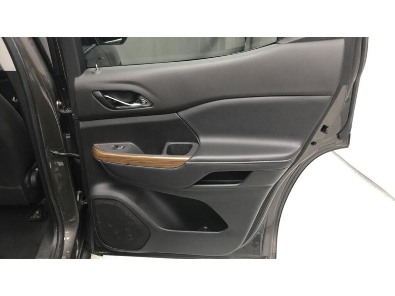 Used 2020 GMC Acadia SLEImage 15