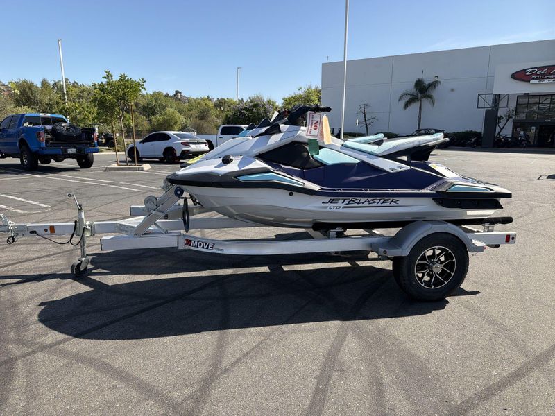 New 2023 Sea-Doo MOVE II AL Image 14