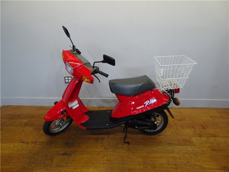 1993 Yamaha Riva  in a Red exterior color. Parkway Cycle (617)-544-3810 parkwaycycle.com 