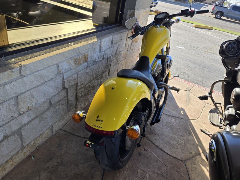 USED 2022 HONDA FURY BASE Image 4
