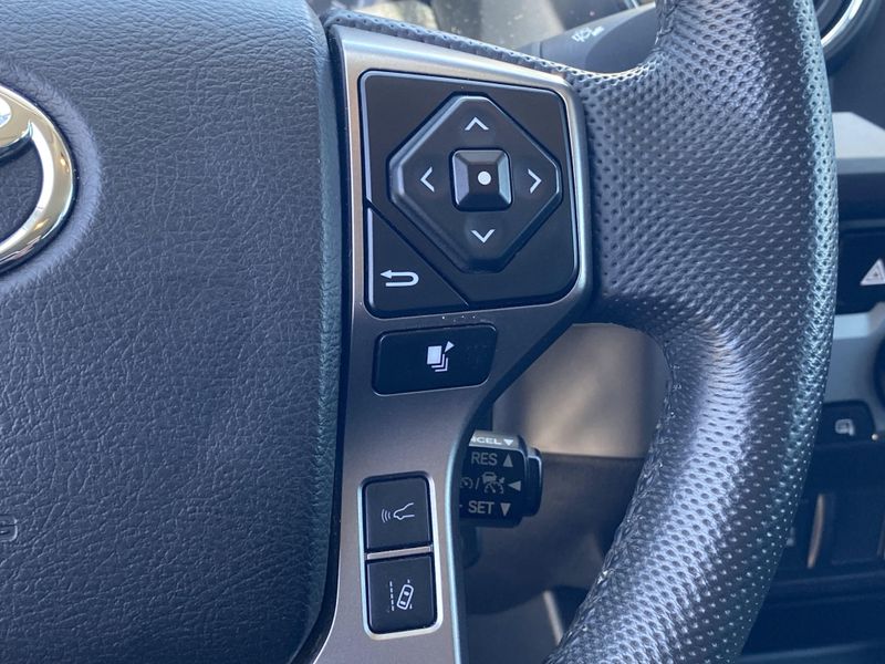 Used 2022 Toyota Tacoma SR5Image 27
