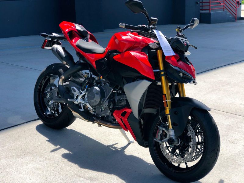 New 2026 Ducati STREETFIGHTER V2 S 896 Image 11