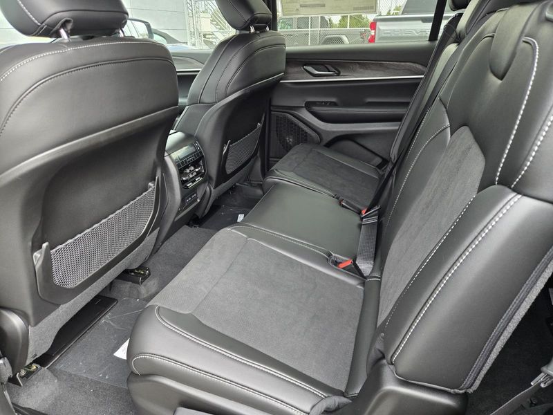 New 2026 Jeep Grand Cherokee L Laredo Altitude 4x4