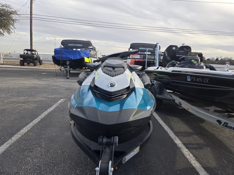 2025 SEADOO GTI SE 170 WITH SOUND SYSTEM IDF TEAL BLUE AND MANTA GREEN Image 7