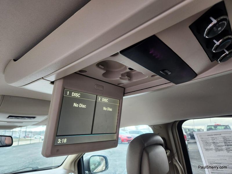 Used 2014 Chrysler Town & Country Touring