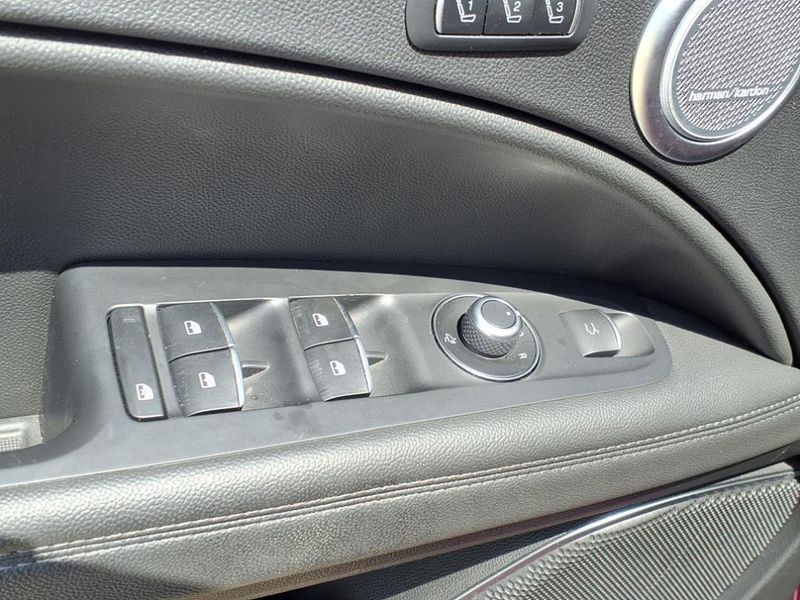 Used 2022 Alfa Romeo Stelvio VeloceImage 22