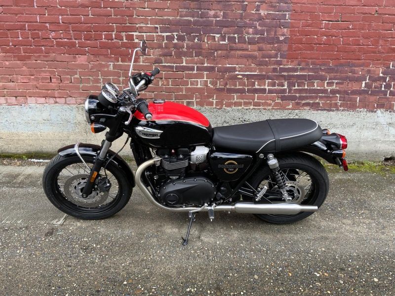 2026 Triumph BONNEVILLE T100