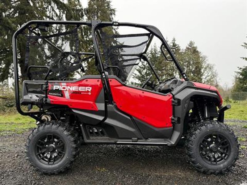 NEW 2025 HONDA PIONEER 10005 DELUXE Image 1