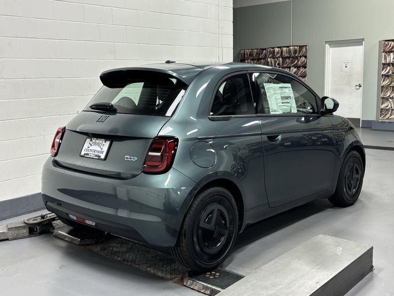 New 2025 Fiat 500e Giorgio Armani Collector