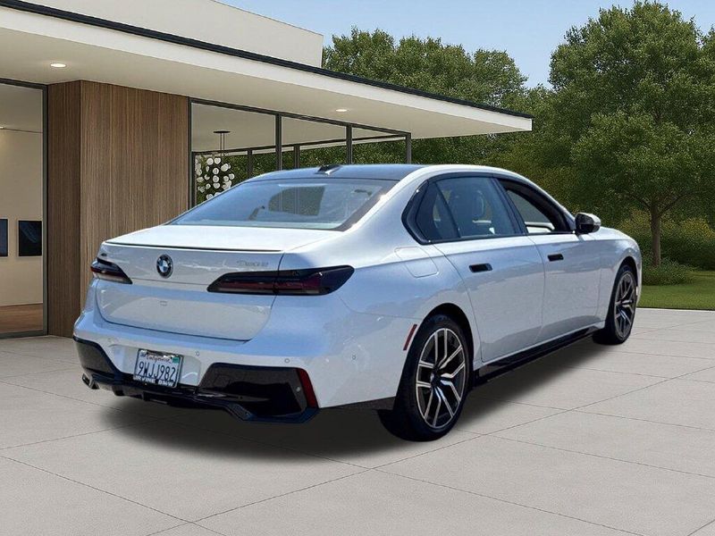 Used 2026 BMW 7 Series 750e xDriveImage 8