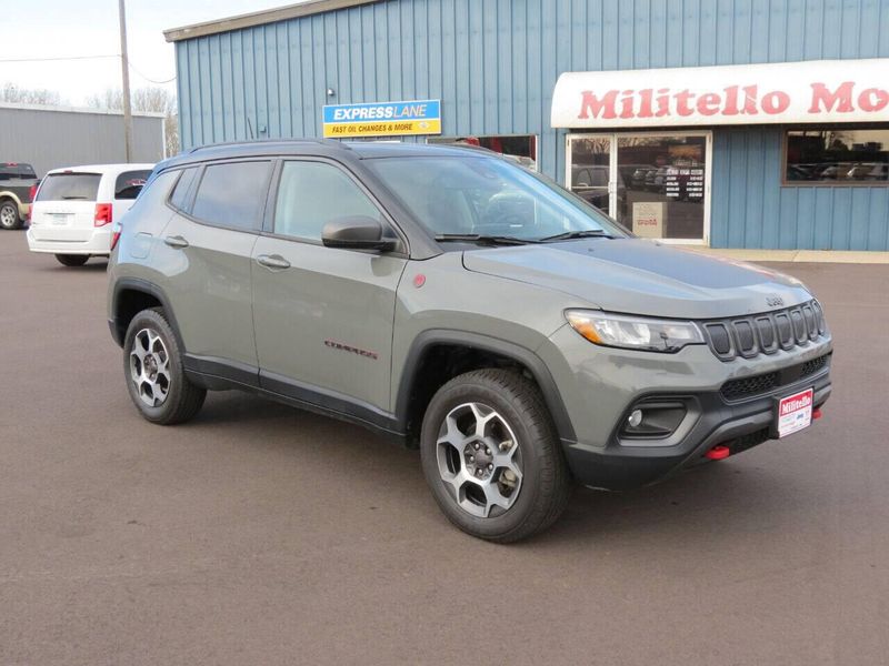 2022 Jeep Compass Trailhawk 4x4 4dr SUV in a Gray exterior color and Blackinterior. Militello Motors ​507-200-4344 militellomotors.net 