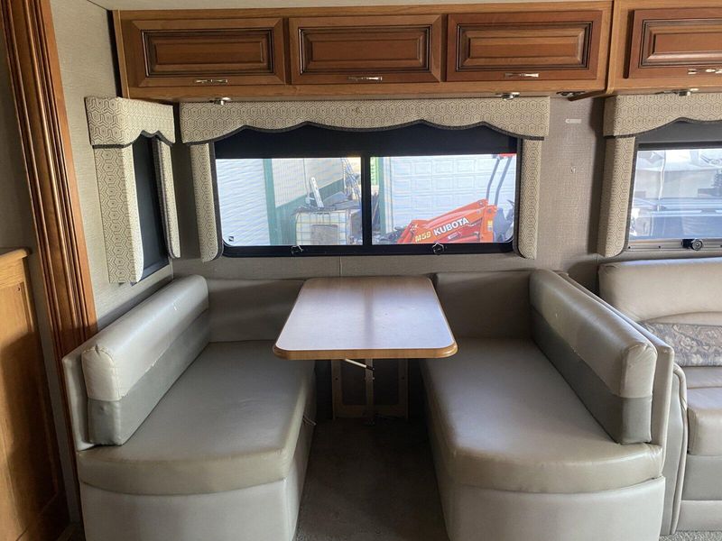 Used 2016 HOLIDAY RAMBLER VACATIONER 34ST MOTOR HOME Image 22