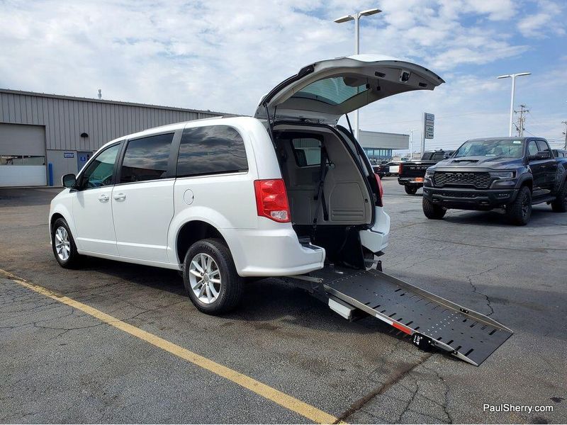 2020 Dodge Grand Caravan SXTImage 7