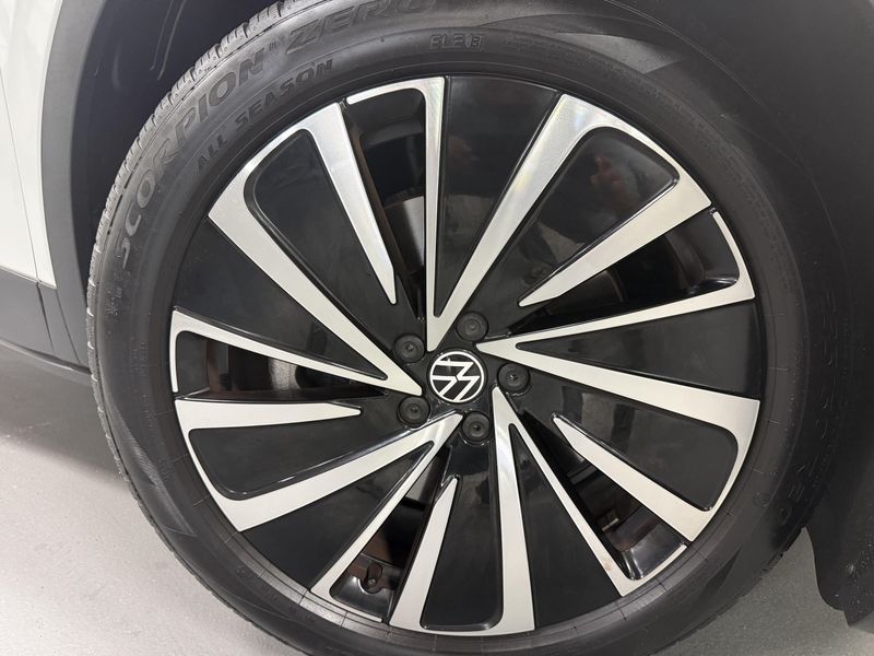 Used 2025 Volkswagen ID.4 Pro AWD Long RangeImage 21