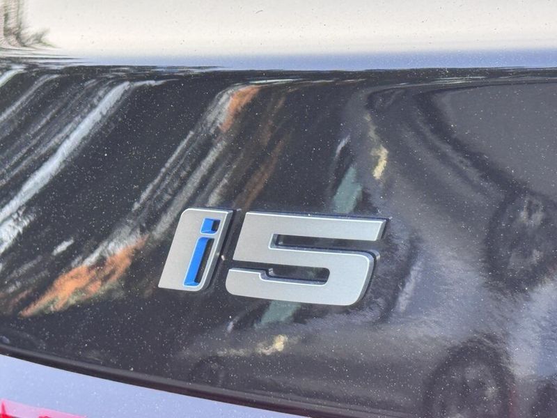 2025 BMW i5 xDrive40Image 14