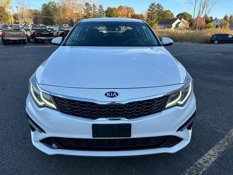2020 Kia Optima LX photo 3