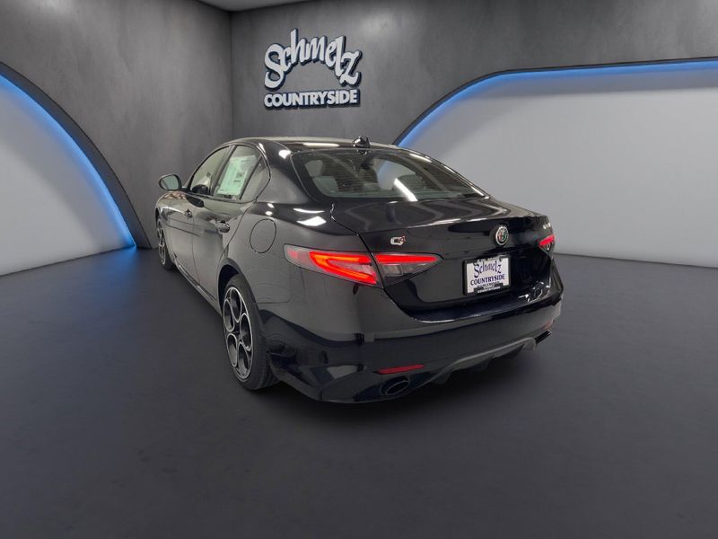 New 2026 Alfa Romeo Giulia AwdImage 10