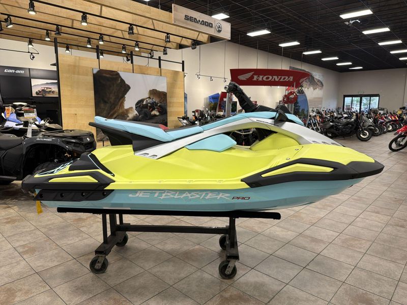 New 2025 Yamaha JETBLASTER PRO (3UP) Image 11